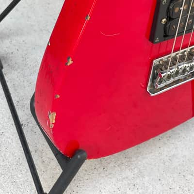 Vintage Memphis A2RT Guitar 80s - Red image 10