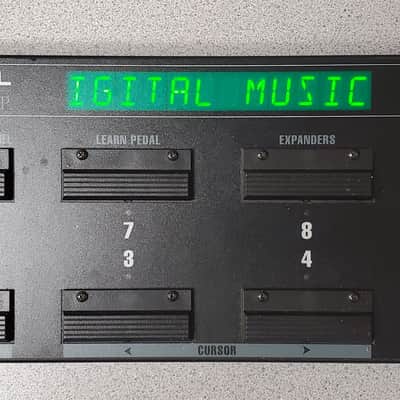 Digital Music Ground Control MIDI Foot Controller w/ gig bag image 2