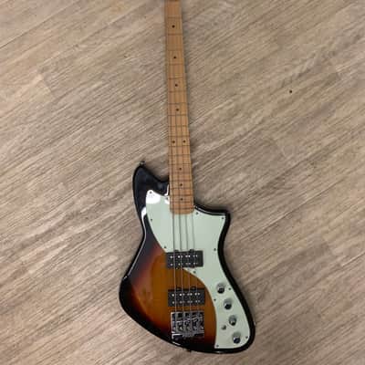Fender Player Plus Active Meteora Bass 2022 - Present - 3-Color Sunburst image 1