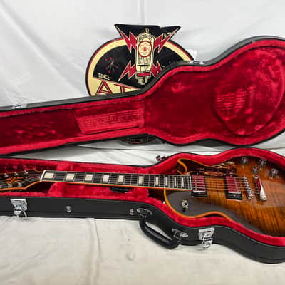 Epiphone Les Paul Custom Widow Singlecut HH Electric Guitar with Hard Case - Orange Burst