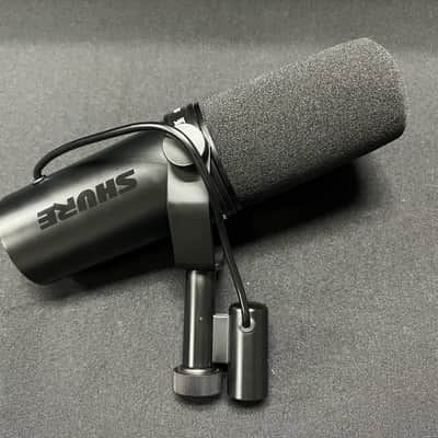 Shure SM7dB Cardioid Dynamic Microphone with Built-In Preamp image 2