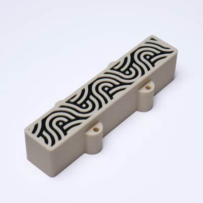 Custom 4-String Jazz Bass Pickup Covers (No Holes) Set of 2 - Cream & Black-Deco image 3