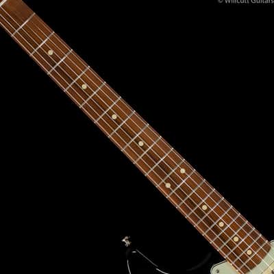 Fender Vintera '60s Stratocaster 3-Tone Sunburst-MX19035086 image 7