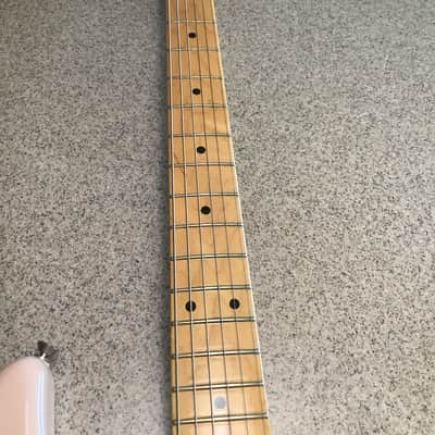 Fender Stratocaster 2018 - Shell Pink image 5