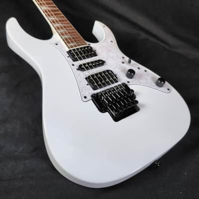 Ibanez RG450DXB RG Standard, Locking Nut, White image 5