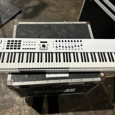 Arturia KeyLab 88 MkII MIDI Controller 2019 - Present - White