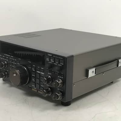 Kenwood TS-870S and MC-43S HF Transceiver image 5