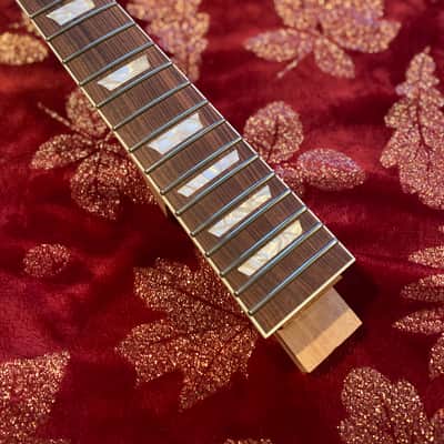 Precision Guitar kits Les Paul image 20