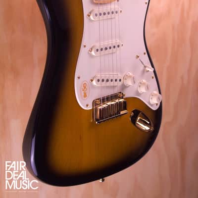 2004 Fender 50th Anniversary American Deluxe Stratocaster in Sunburst, USED image 2