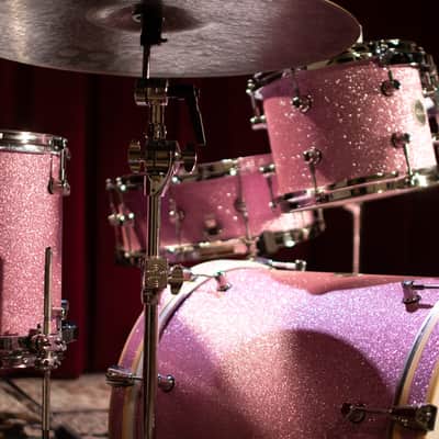 Click Icon 4pc Maple Drum Set Satin Pink Sparkle Shell Pack 18 14 10 14 image 2