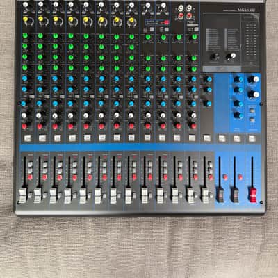 Yamaha MG16XU 16 Channel Analog Mixer 2016 - Present - Black image 1