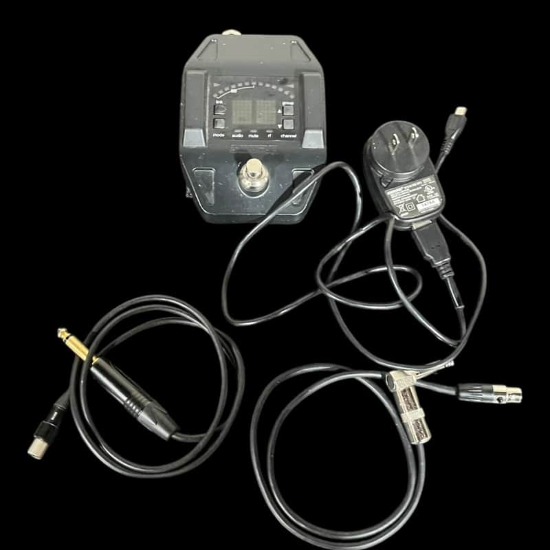 Shure GLXD6+ Wireless Guitar Pedal Receiver(with two additional 1/4 attachments and power cord) - Present - Black  X13008 image 1
