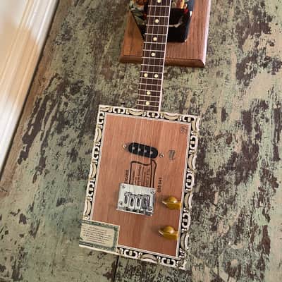 Taconic #208 4 String Electric Cigar Box Concert Ukulele - Arturo Fuente Curly Head - Video image 2