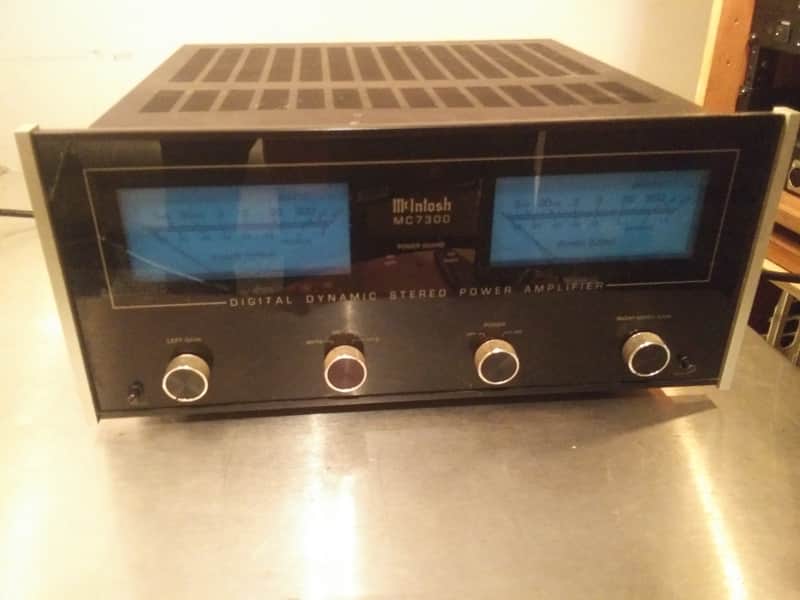 McIntosh MC7300 300-Watt Stereo Solid State Power Amplifier image 1