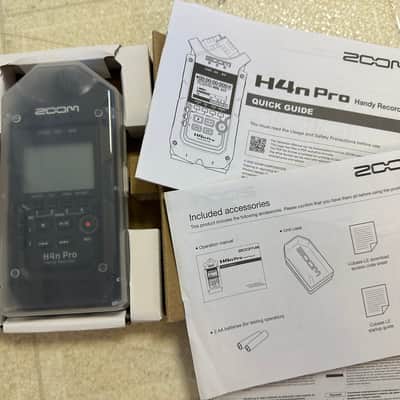 Zoom H4n PRO Handy Digital Multitrack Recorder 2010s - All Black image 2