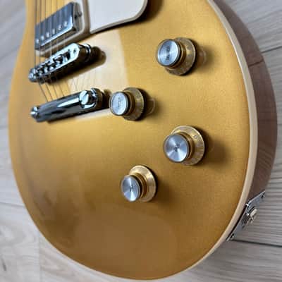 Gibson Les Paul Deluxe 70s Electric Guitar - Goldtop image 8