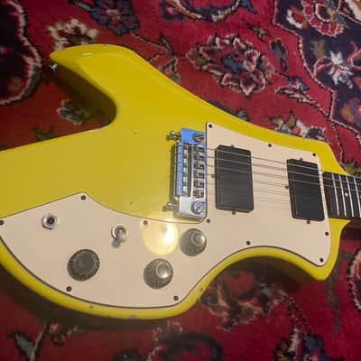Gibson Corvus 1982 - Yellow nitro image 2