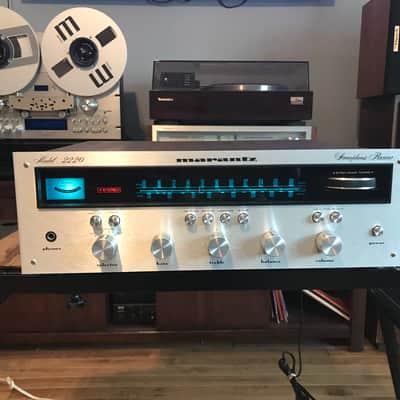 Marantz 2220 AM/FM Stereo Receiver 70’s - Silver image 1