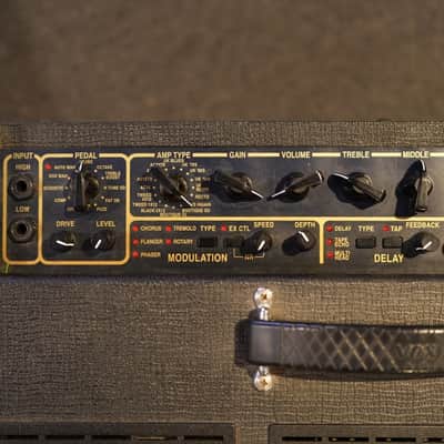 Vox AD60VTX Valvetronix 60w 1x12 Hybrid Guitar Combo Amp w/ VC-4 Footswitch (2003-07) - Used image 4