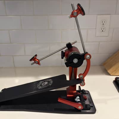 Trick Pro 1-V Black Widow Bigfoot Longboard Double Bass Drum Pedal 2020s - Red & Black image 2