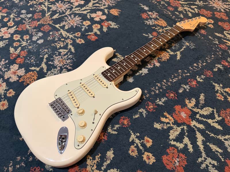 2005 Fender Standard Stratocaster - Arctic White image 1