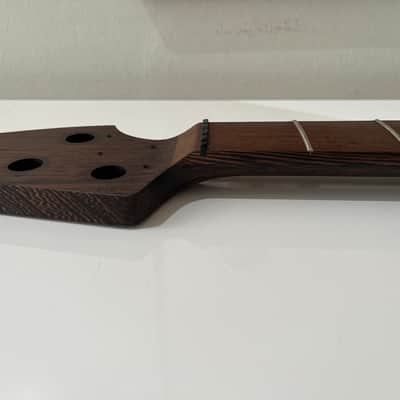 Warmoth Deluxe 5 strings Wenge Neck & Fingerboard- Satin finish image 9