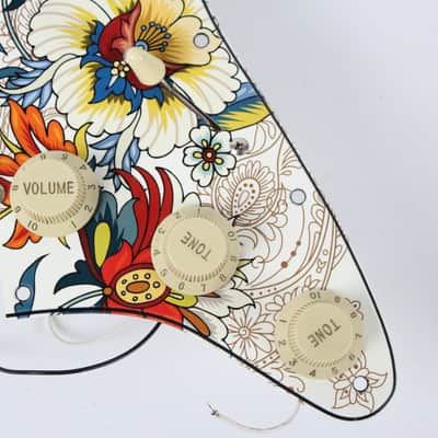 2002 Fender ST-62 Vintage 1962 Reissue Stratocaster Loaded Pickguard Folk Flowers Custom Graphic Crafted in Japan image 6
