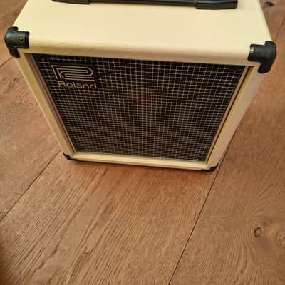 Roland CUBE-20 First Generation 1978, Spring Reverb, Cream / White-blonde image 4