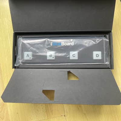 IK Multimedia iRig BlueTurn Compact Bluetooth Page Turner 2016 - Present - Black image 5