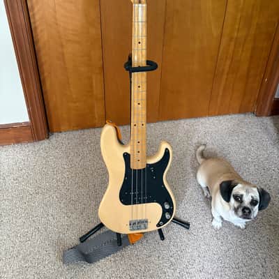 Fender '50s Precision Bass with Maple Fretboard image 1