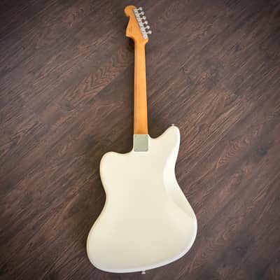 Fender Vintera '60s Jazzmaster Olympic White with Pau Ferro Fretboard image 5