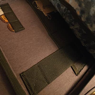 Martin Premium Semi-Rigid Softshell Case for 14-Fret Dreadnought image 4