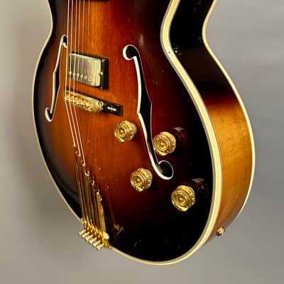 Gibson Super V CES 1980 - Sunburst image 9
