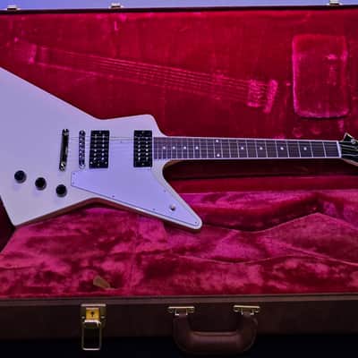 Gibson USA 70's Explorer - Classic White w/Case image 19