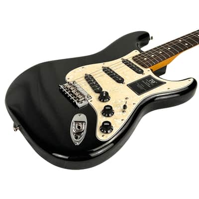 Fender 70th Anniversary Player Stratocaster, Rosewood Fingerboard, Nebula Noir image 7