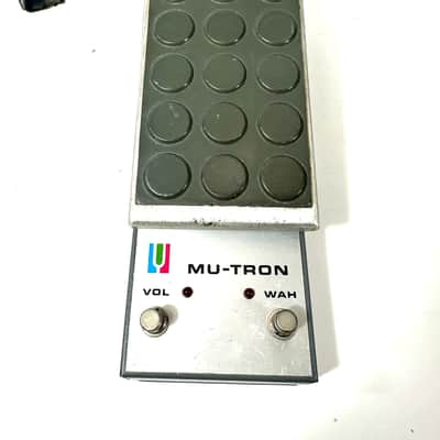 Mutron vintage wah with original box and sticker C-200 volume and wah pedal 1970s - Chrome image 6