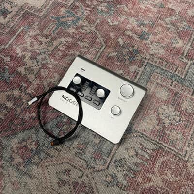 Mooer STEEP II 2x2 USB Audio Interface with MIDI image 1