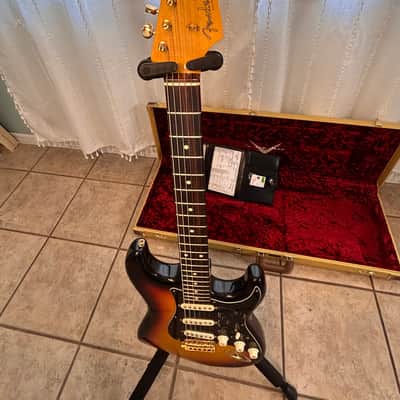 Fender Custom Shop Stevie Ray Vaughan Stratocaster NOS 2019 - Present - 3-Color Sunburst image 11