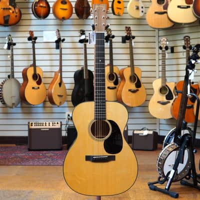 Martin 000-18 Standard Series Sitka Spruce/Mahogany Acoustic Guitar w/Hard Case image 4