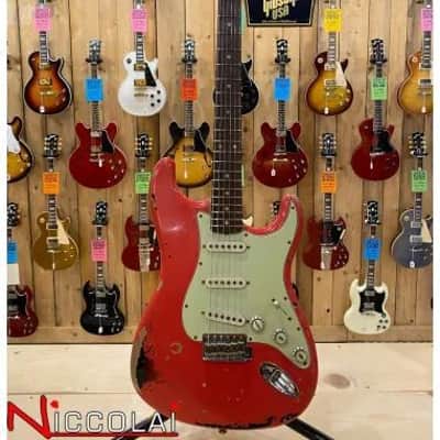 FENDER Michael Landau Signature 1963 Stratocaster, Round-Laminated Rosewood, Fiesta Red over 3-Color Sunburst image 4