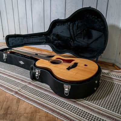 Taylor GT-8 Baritone 2012 image 2