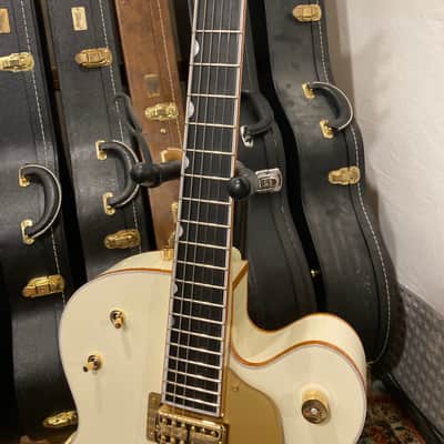 Gretsch G6136T-59 Vintage Select '59 Falcon with Bigsby 2016 - Present - Vintage White image 13