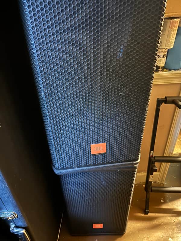 JBL Pair of mrx 500 speakers - Black image 1