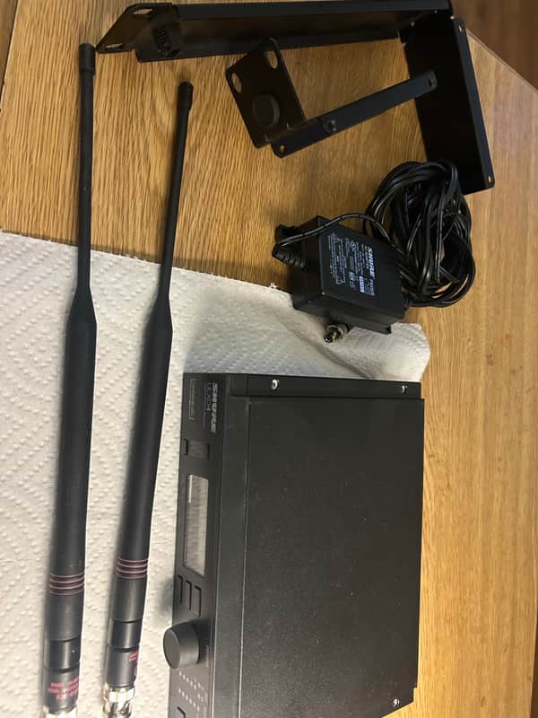 Shure ULXD4=-L50 2010s - Black wireless microphone receiver image 1