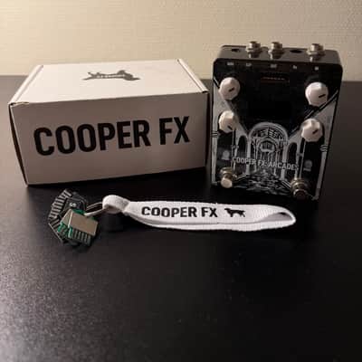 Cooper FX Arcades Multi-Effect Console with 5 cards image 1