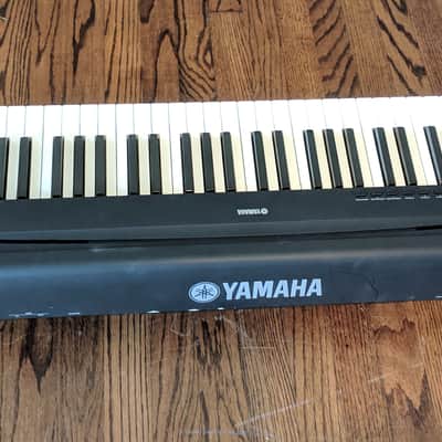 Yamaha P85 digital piano image 3