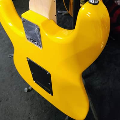 Squier - Affinity Stratocaster - Graffiti Yellow image 13