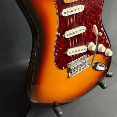 Fender Deluxe Roadhouse Stratocaster Electric Guitar Brown Sunburst w/ Gig Bag image 5
