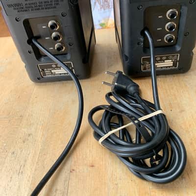 Roland MA-12 speakers (pair) image 7