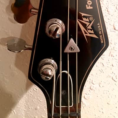 Peavey Foundation 4 String Fretless Bass 1985 Black image 5